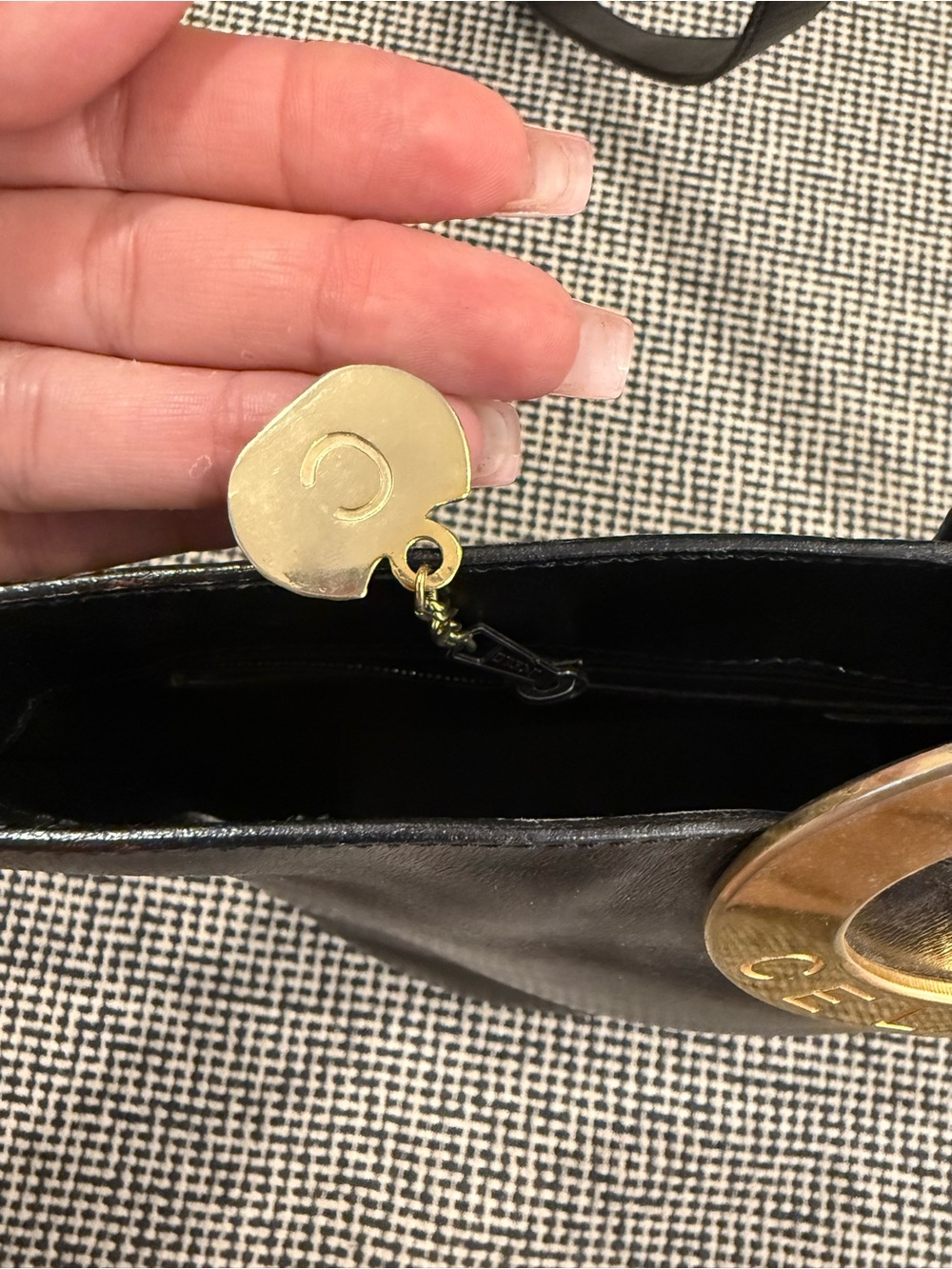 Celine Black Leather Shoulder Bag with Gold Logo O-Ring - Picture 8 of 13